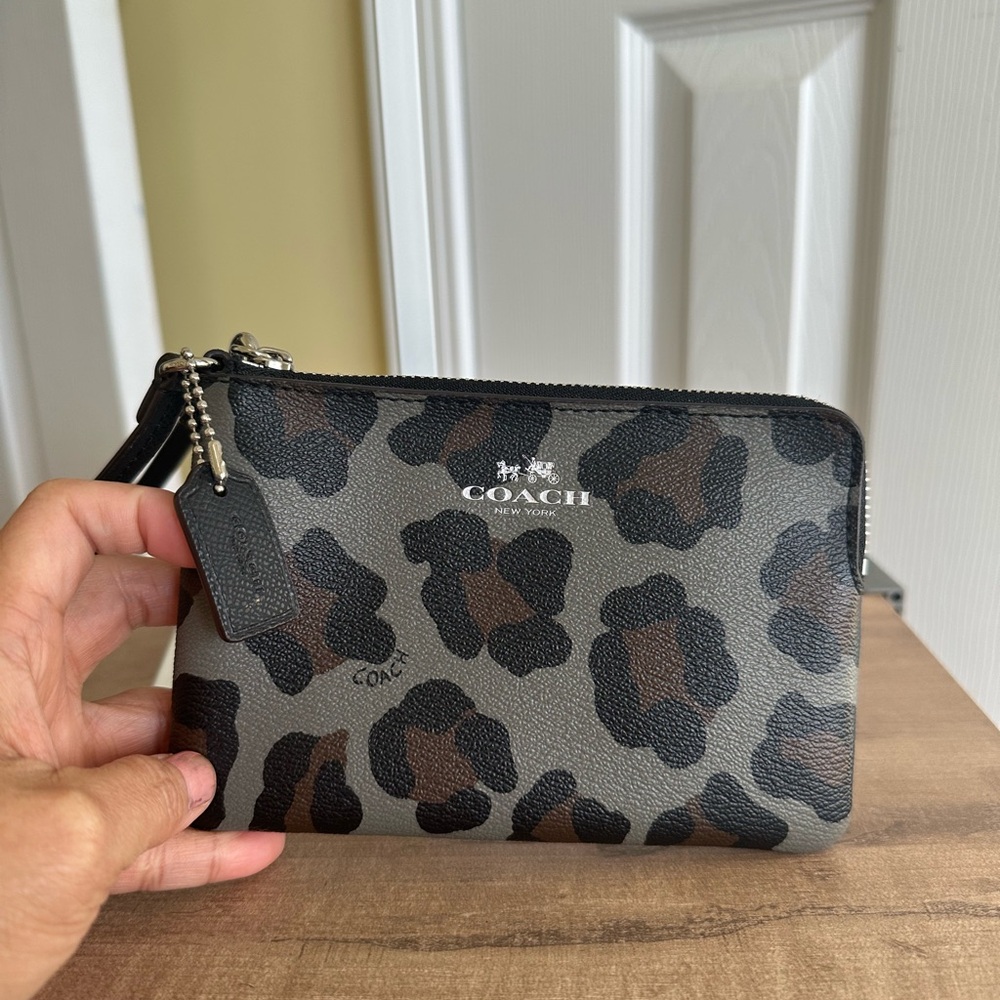 #36. Coach Ocelot Coated Canvas Small/Medium Wrislet, Black/Gray, EUC
